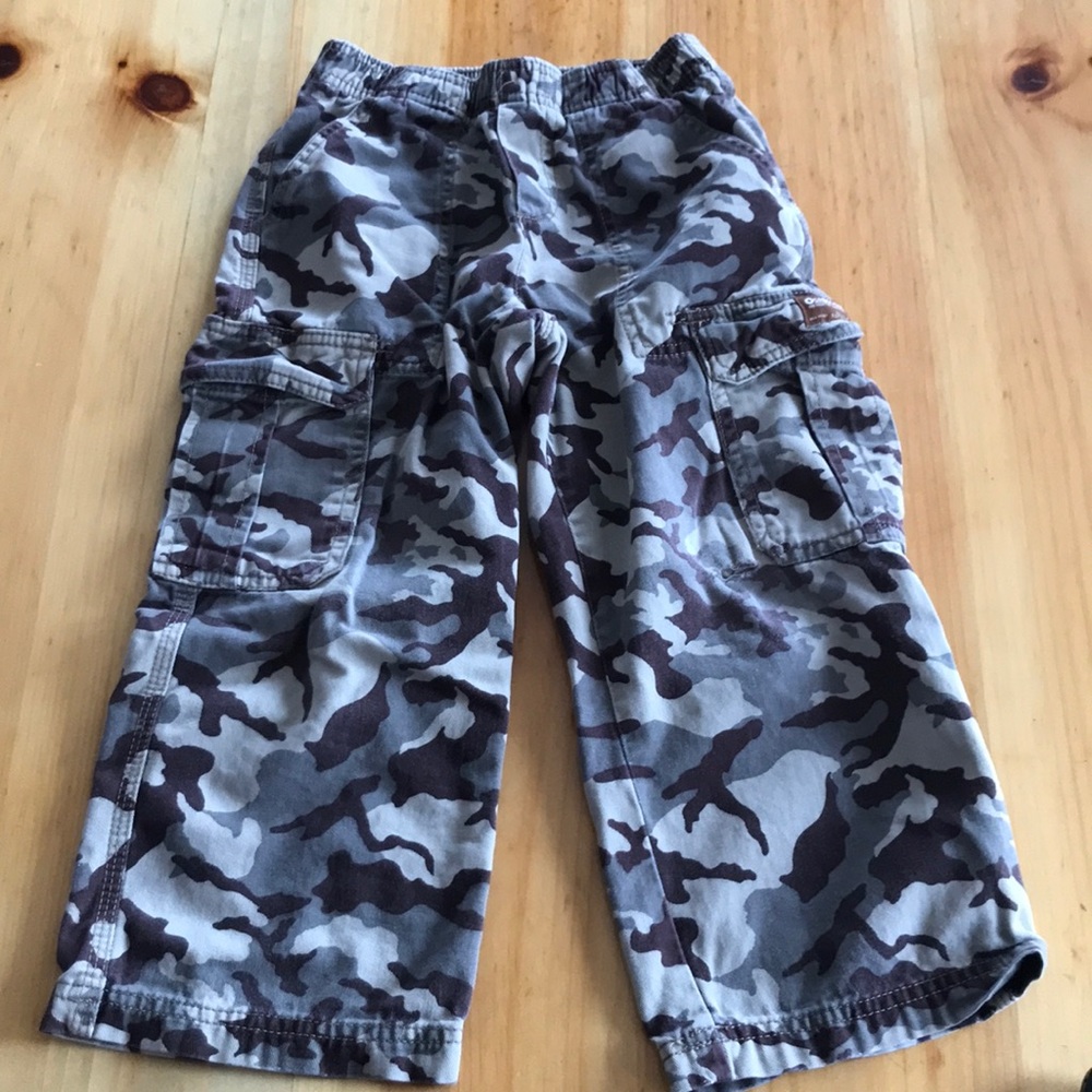 Boys Oshkosh camouflage utility pants- size 5